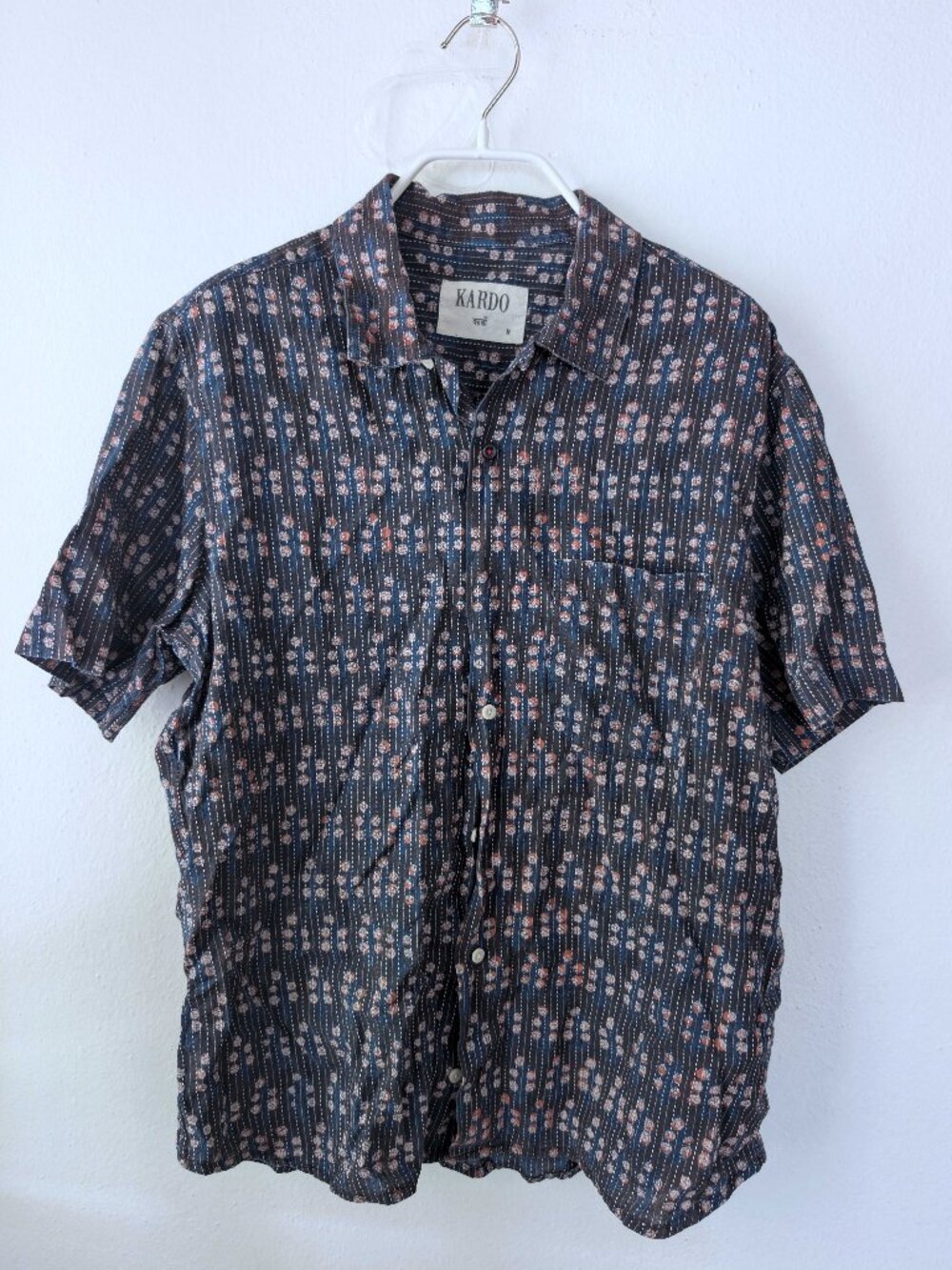 Kardo Short Sleeve Button Shirt Men Medium Black Floral Chest Pocket Cotton